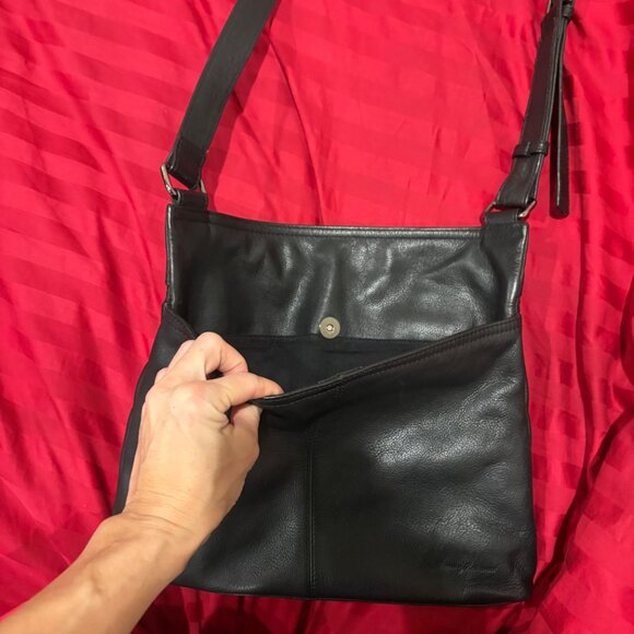 Tommy Bahama leather shoulder bag - Picture 6 of 7